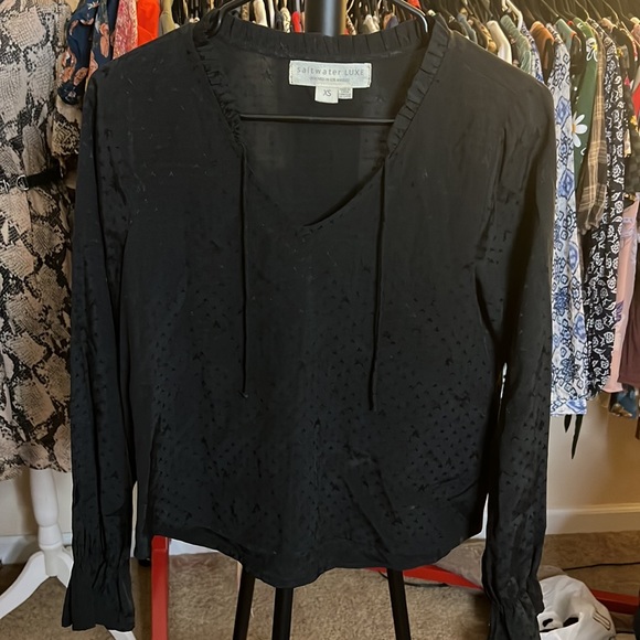 SALTWATER LUXE TASHA TOP in black with stars - Picture 4 of 8